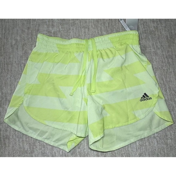 NWT Adidas Women's 4” Run Fast Running Split Shorts Almost Lime Pulse Neon XS - Picture 2 of 9